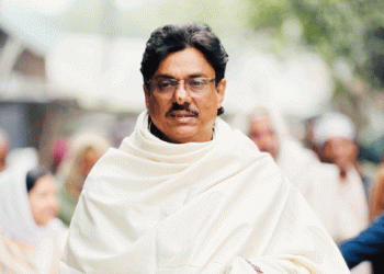 কারাগার থেকেই ভোটের লড়াইয়ে ফিরলেন কাবির মিয়া