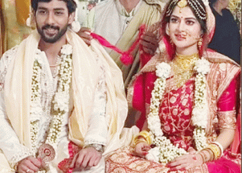 নতুন জীবনে মধুমিতা: দীর্ঘদিনের প্রেমিক দেবমাল্যর সাথে সারলেন বিয়ে