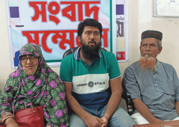 বিদেশ নেওয়ার নামে ৪০ লাখ টাকার প্রতারণা: টাকা ফেরতের দাবিতে গোপালগঞ্জে সংবাদ সম্মেলন